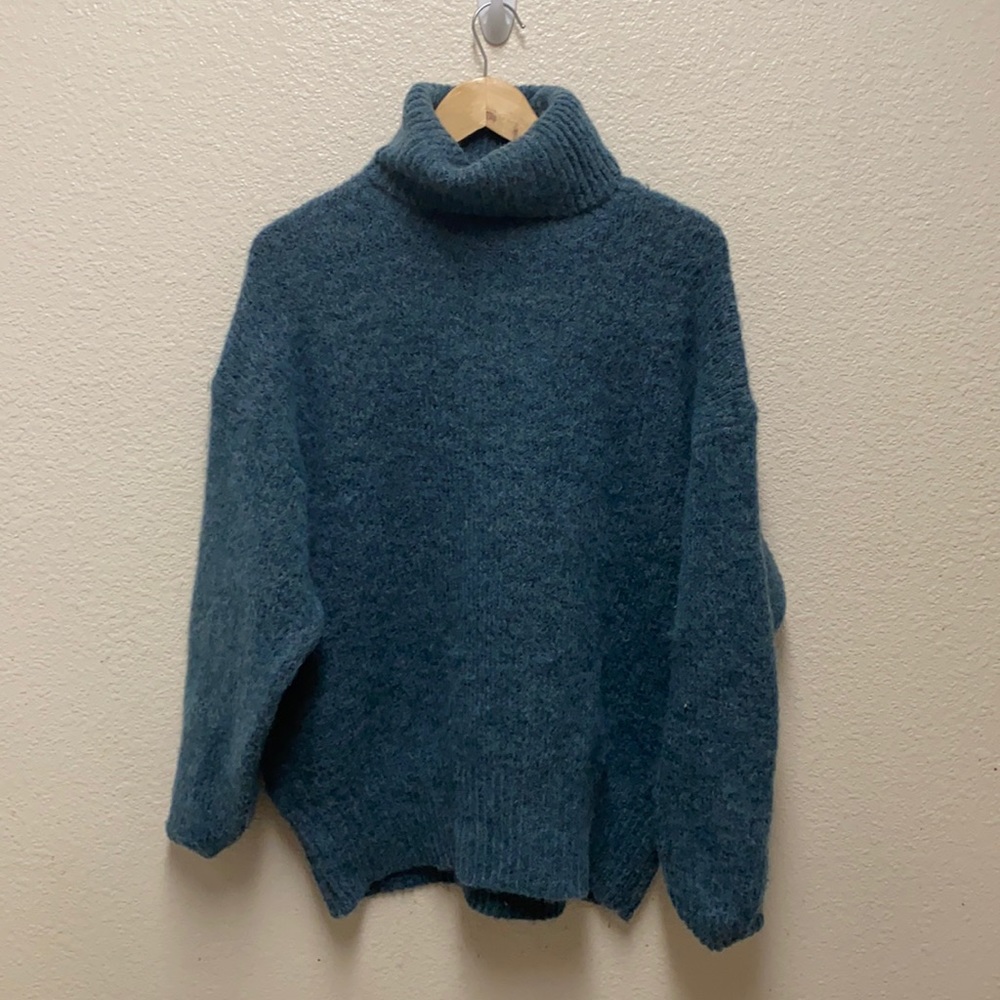 Zara Turtleneck Sweater Large